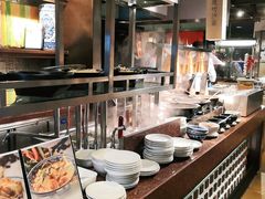 自助取餐区-怡咖啡海鲜自助餐厅(浦东香格里拉店)