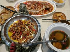秦巴笋子鸡三吃-小六汤包·老字号·中华名小吃(兴庆路店)