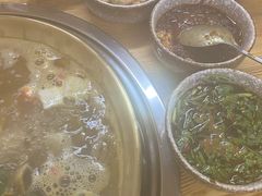 -顶顶汤火牛排火锅·经典铜锅涮肉