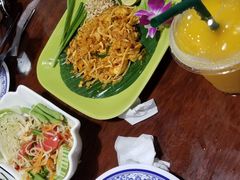 -Dang restaurant (patong phuket)