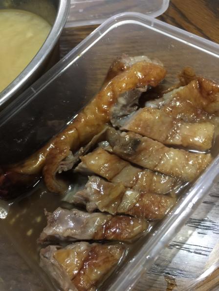 利苑烧鹅(新龙岗花园店)-"非常不好吃的烧鹅,明明问了是不是今天的,.