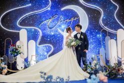 -现代经典婚纱摄影