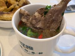 能喝汤的手抓羊排-提雅新疆炒米粉(青岛万象城店)