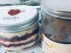 红丝绒罐子蛋糕-薇薇安千层蛋糕(望海店)