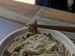 -花溪王记牛肉粉(四季花溪商场店)