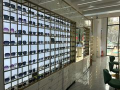 -世纪大明眼镜·蔡司战略授权店(汉街店)