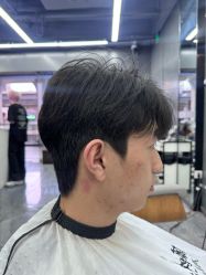 点击看大图 -藤野造型烫发染发