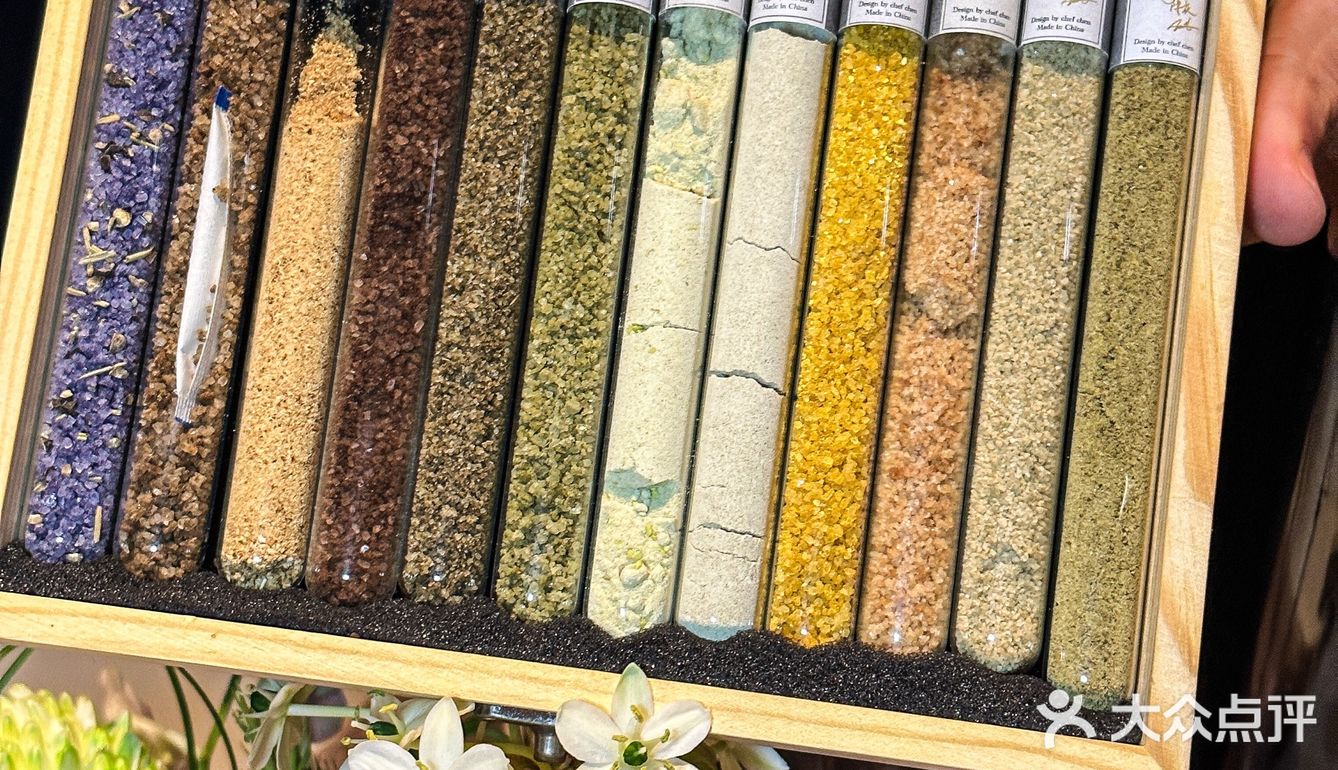 这家粉色系料理简直是为女神月准备哒！