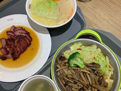 -大食代美食广场(上海中心店)