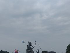 -巴陵广场