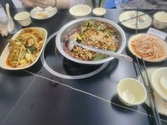 -周良天山牛杂城(天山路总店)