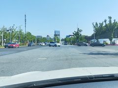 -上海汽车博览公园-北门停车场