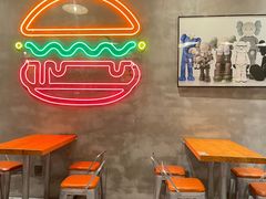 -牛纽塔·牛人堡(群众路店)