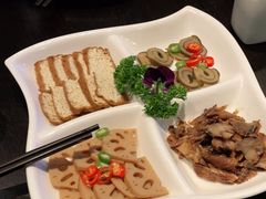 -老牌坊鲁菜名店(美莲广场店)