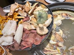 -一朵菌·野生菌探索家火锅(南亚店)