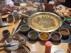 -顶顶汤火牛排火锅·经典铜锅涮肉