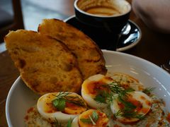 -ROAST coffee & eatery