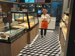 面包甜点陈列柜-皇后饼店(财富广场店)