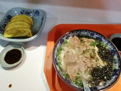 -老新隆牛肉锅贴(新街口店)