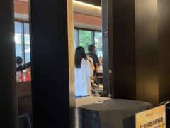 -铭牛烧肉·和牛海鲜自助(高新月牙湖店)