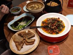 -有红鸡毛店·川菜(建设路店)