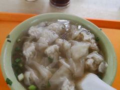 -张阿三馄饨店