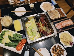 -百年川椒重庆老火锅(光谷店)