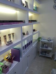 -印奈儿美甲手足护理机构