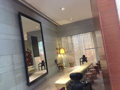 -广州卡丽酒店(大金钟路地铁站店)