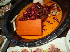 -红九格老火锅(三峡广场店)