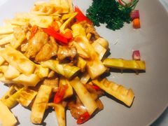 笋尖炒牛柳-食客堂麻婆豆腐专门店