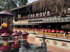 -峨眉山报国寺