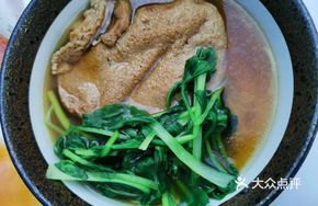 Soybean Jelly Noodle Soup with Sesame Oil