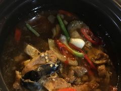 砂锅炖金枪鱼块-越海渔村