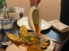 -卡佩罗意大利餐厅及酒吧Al Cappello Trattoria