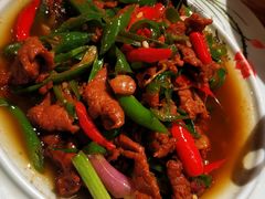 -老滇山寨•云南特色菜•地方菜•民族风情歌舞表演(金碧店)