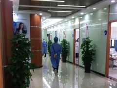 -茂菊口腔连锁(浦东南路店)