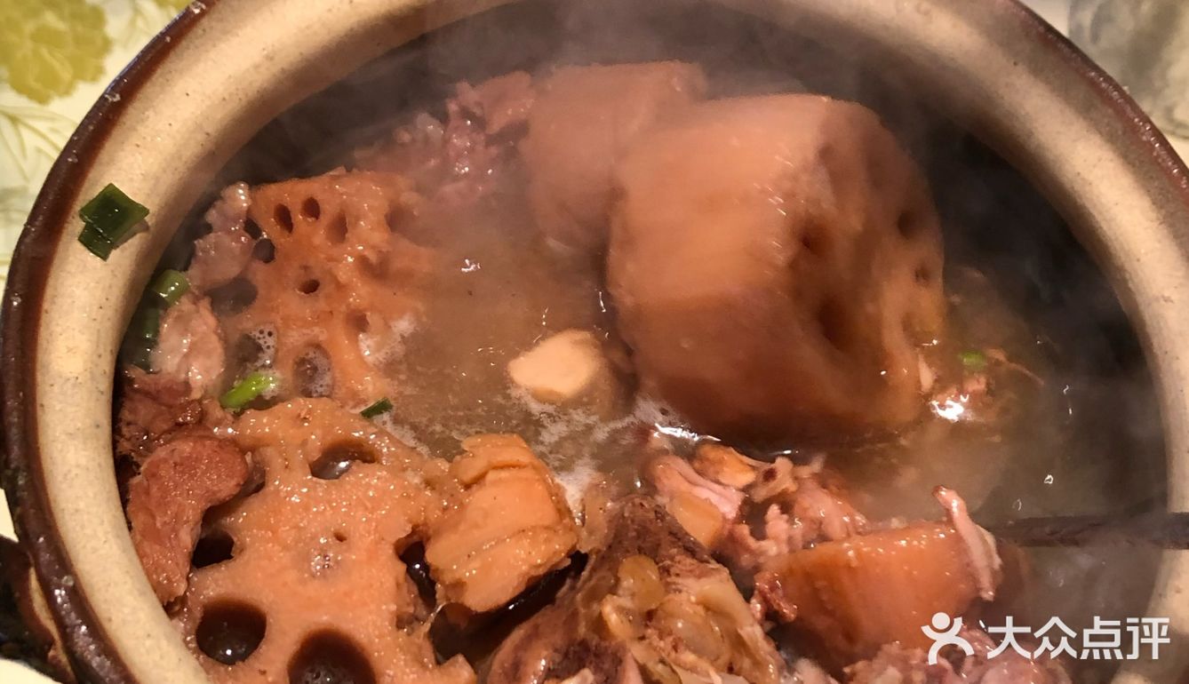 黄鹤楼旁‼️很有点东西，逛完了直接到这家吃饭！