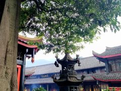 -峨眉山报国寺