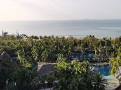 -三亚湾海居雅高铂尔曼度假酒店