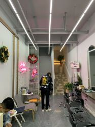 -茶发Salon·烫发染发理发