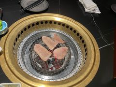 -山川小町·极番烧肉(新地假日广场店)