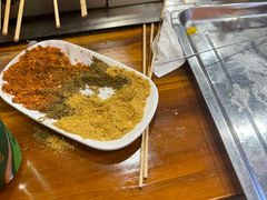 -哈尔滨小酒馆·鲜肉现穿自助烧烤(康新花园店)