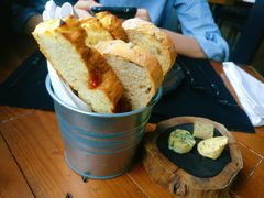 餐前包-AZUL by FUEL蓝色·法式酒馆(琶醍店)