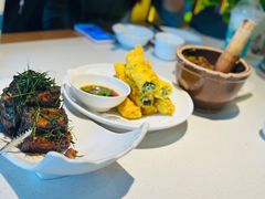 -聚友斋(陶瓷琉璃馆水晶街店)