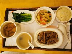 -莉泽月子中心(鹅潭汇店)