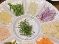 -龙悦湾酒家·八阵鱼生·渔人码头店