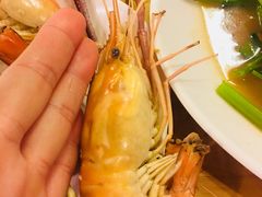 -J Daeng Seafood