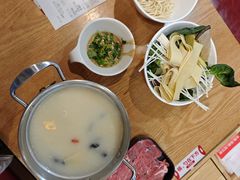 -南城香·饭香串香馄饨香(红军营店)