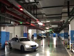 -龙湖虹桥天街-停车场